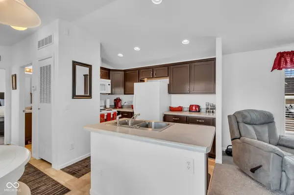 4016 Van Bibber Lake Estate, Greencastle, IN 46135