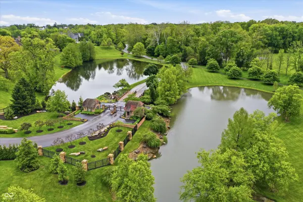 1 Woodard BLF, Zionsville, IN 46077