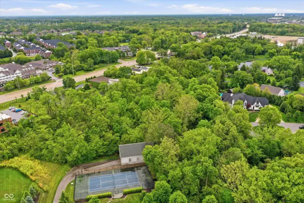1 Woodard BLF, Zionsville, IN 46077