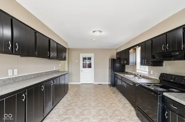 6630 W 10th ST, Indianapolis, IN 46214