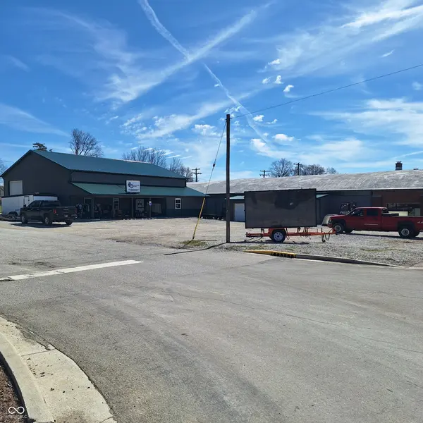 51 N Main ST, Cloverdale, IN 46120