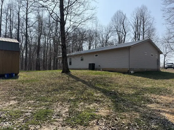 4605 S Pleasant Ridge RD, Lexington, IN 47138