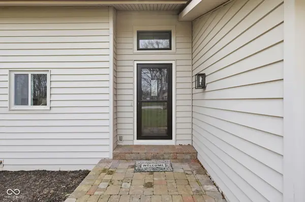 1429 Timber TRL, Greenwood, IN 46142