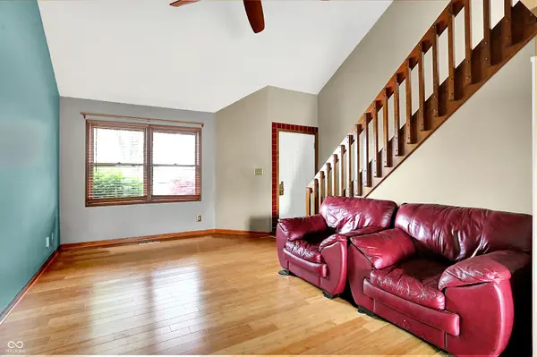 243 E County Line RD, Greenwood, IN 46143