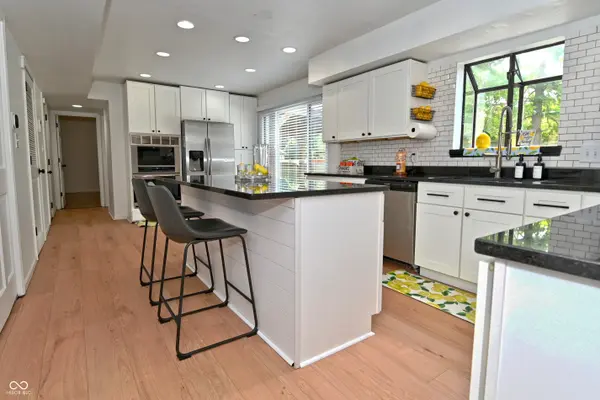 6031 Buck Trail RD, Indianapolis, IN 46237