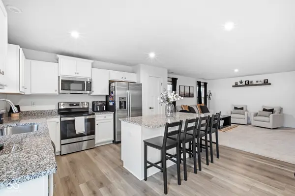 1733 River Birch DR, Greenfield, IN 46140