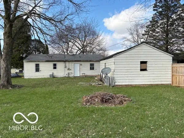 1805 E Carver DR, Muncie, IN 47303