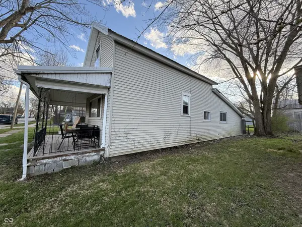 221 N Main ST, Modoc, IN 47358