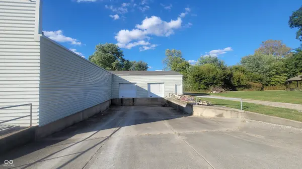111 Aiken ST, Hope, IN 47246