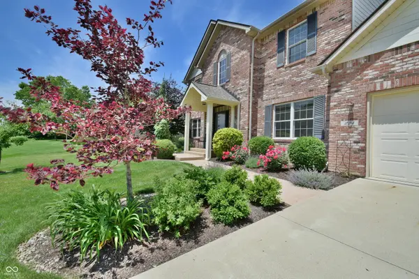 224 W Stoney TRL, Greenfield, IN 46140