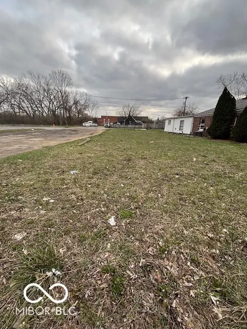 5011 E 16th ST, Indianapolis, IN 46201