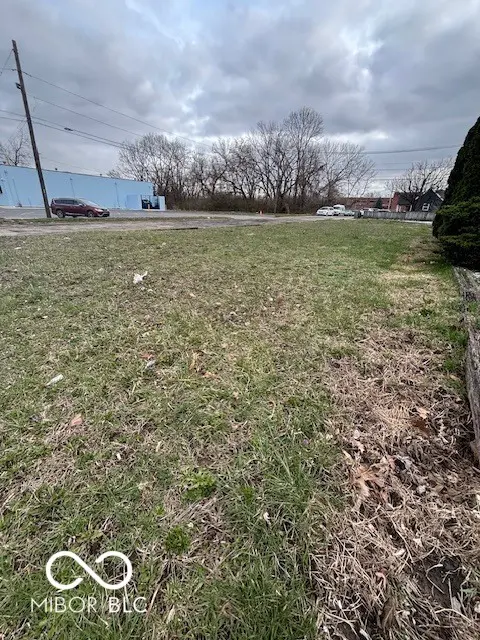 5011 E 16th ST, Indianapolis, IN 46201