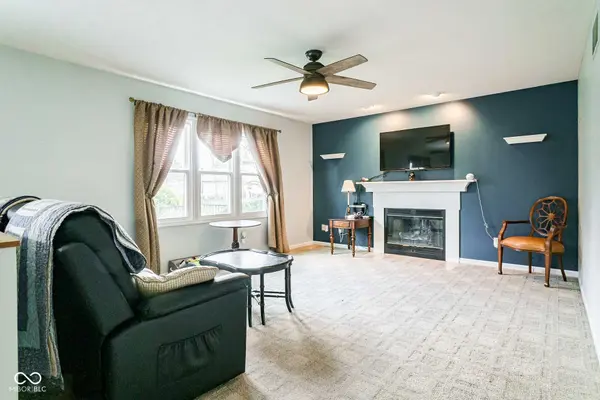 33883 Sumerset LN, New Carlisle, IN 46552