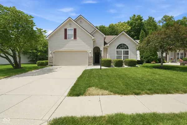 5876 Lost Oaks DR, Carmel, IN 46033