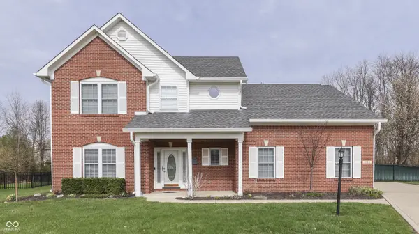 8204 Stoney Bend CIR, Indianapolis, IN 46259