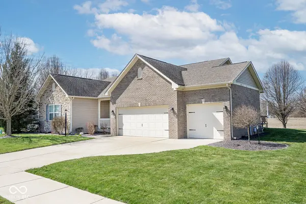 9716 N Mariners Crest, Mccordsville, IN 46055