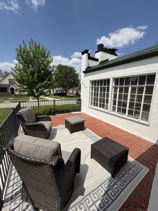 734 W 5th ST, Seymour, IN 47274
