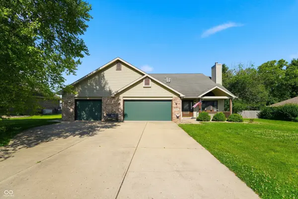 8749 Carriage LN, Pendleton, IN 46064