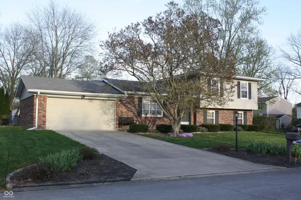 8437 Lockwood LN, Indianapolis, IN 46217