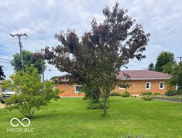1403 Madison RD, Elwood, IN 46036