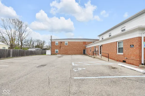 10455 N College AVE, Carmel, IN 46280