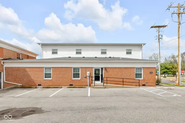 10455 N College AVE, Carmel, IN 46280