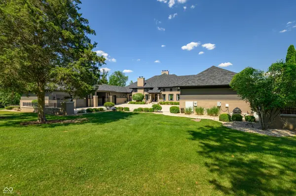 4023 Cedar Hills North DR, Greenwood, IN 46143