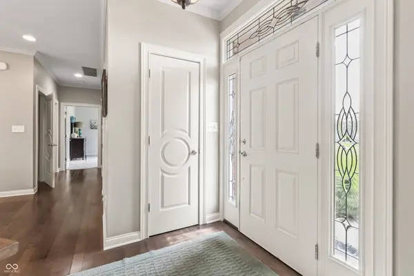 8928 Carriage LN, Indianapolis, IN 46256