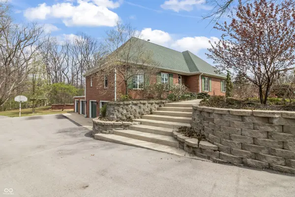 8928 Carriage LN, Indianapolis, IN 46256