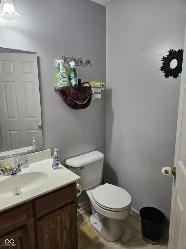 11238 E Birdsong PL, Indianapolis, IN 46229