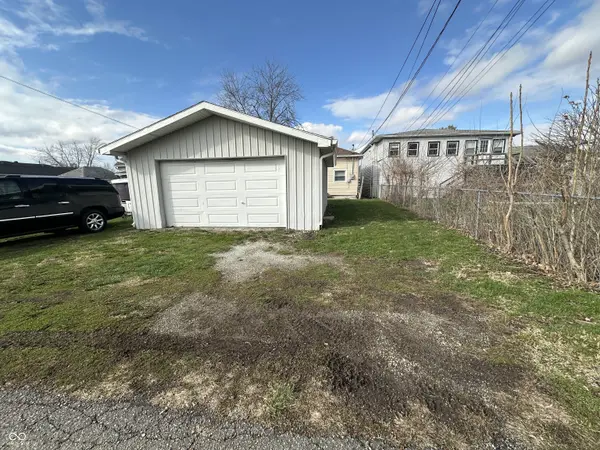 1619 P AVE, New Castle, IN 47362