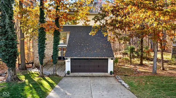 9428 S Harbour Pointe DR, Bloomington, IN 47401