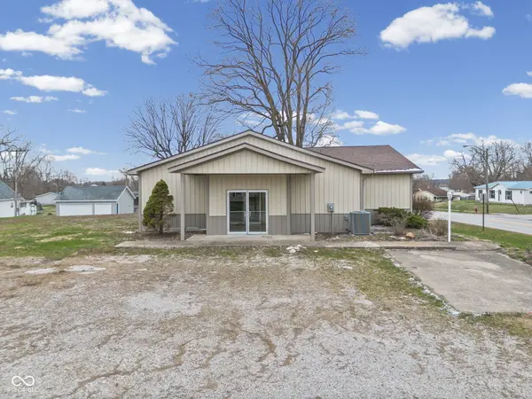 307 S High ST, West Lebanon, IN 47991