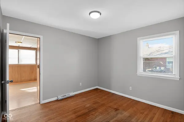 802 Chapel Hill RD, Indianapolis, IN 46214