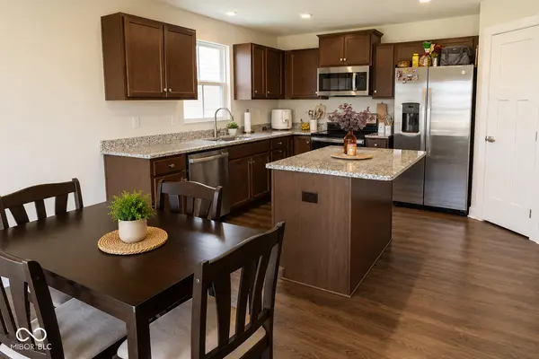 1230 Maumee CT, Greenfield, IN 46140