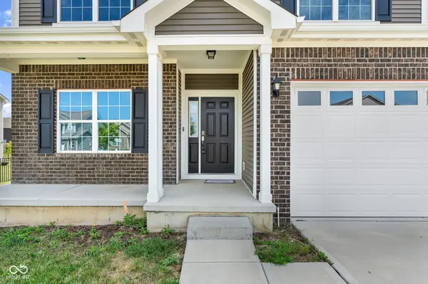 2239 Summer Shore DR, Greenwood, IN 46143