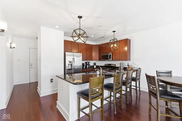802 N Meridian ST #UNIT 204, Indianapolis, IN 46204