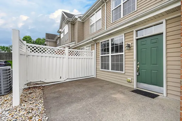 2305 Colfax LN, Indianapolis, IN 46260