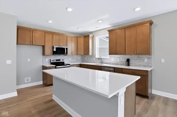 1276 Dutchess DR, Westfield, IN 46074