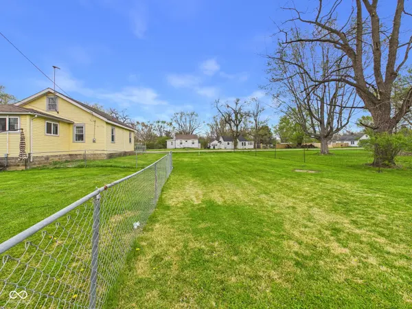 2103 E Yale AVE, Muncie, IN 47303