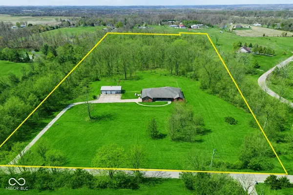 4244 Flake RD, Martinsville, IN 46151