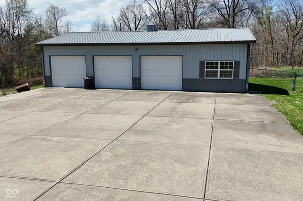 4244 Flake RD, Martinsville, IN 46151