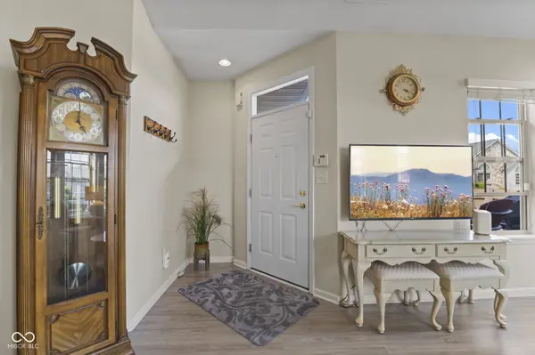5807 Cool Hollow WAY, Indianapolis, IN 46237
