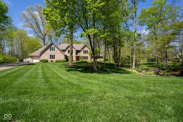 1112 N Dogwood WAY, Greenfield, IN 46140