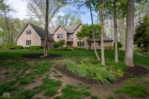 1112 N Dogwood WAY, Greenfield, IN 46140