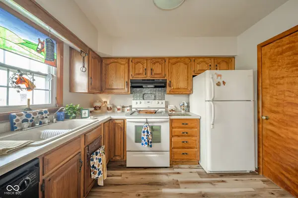 11910 S County Road 800 W, Daleville, IN 47334