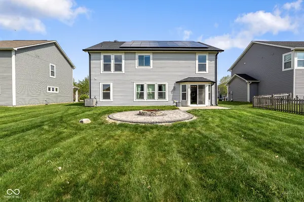 5571 W Woodhaven DR, Mccordsville, IN 46055
