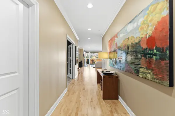 333 Massachusetts AVE #UNIT 303, Indianapolis, IN 46204