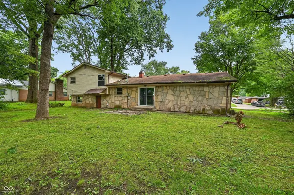 7045 Buick DR, Indianapolis, IN 46214