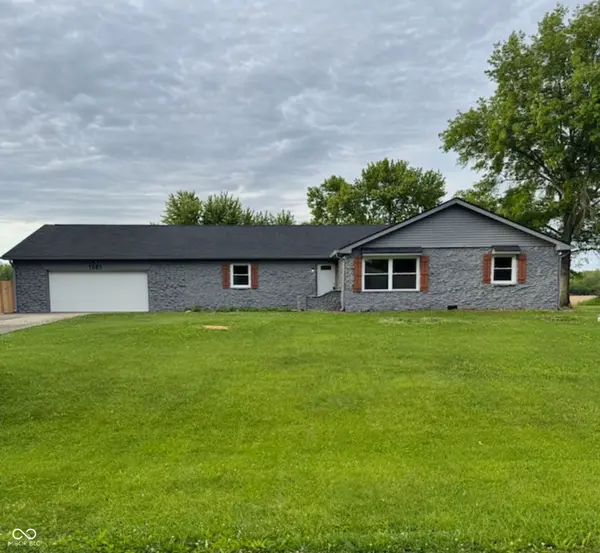 1281 Fox Trail DR E, New Palestine, IN 46163